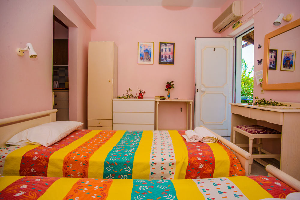 Aloni Studios & Apartments 拉瑟 外观 照片